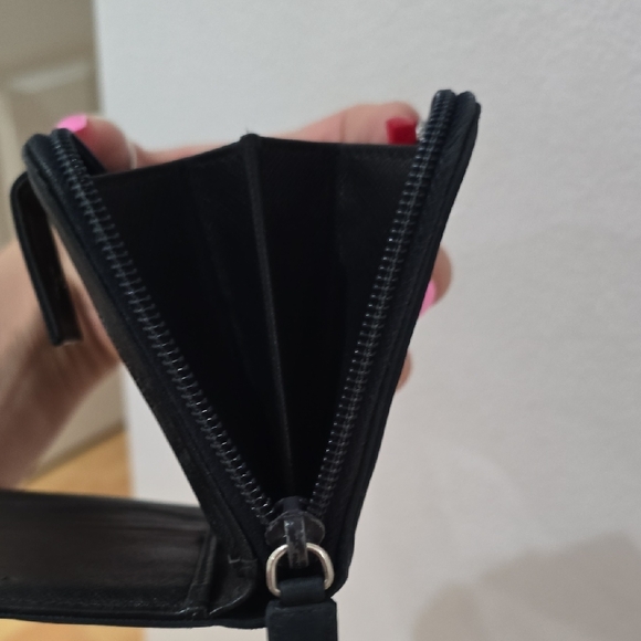 Prada Black Compact Wallet - Picture 13 of 14